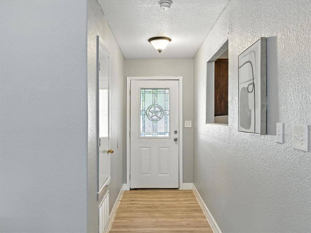 Forest Hill, TX 76119,5720 Frisco Avenue