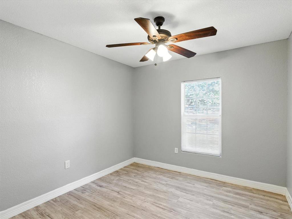 Forest Hill, TX 76119,5720 Frisco Avenue