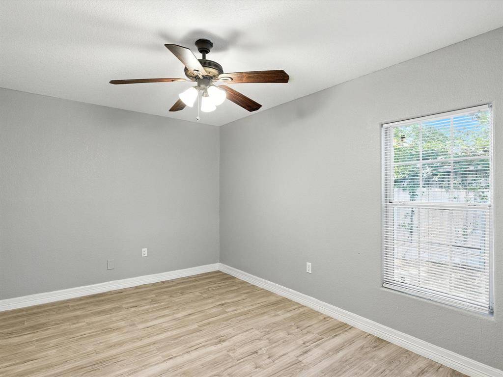 Forest Hill, TX 76119,5720 Frisco Avenue