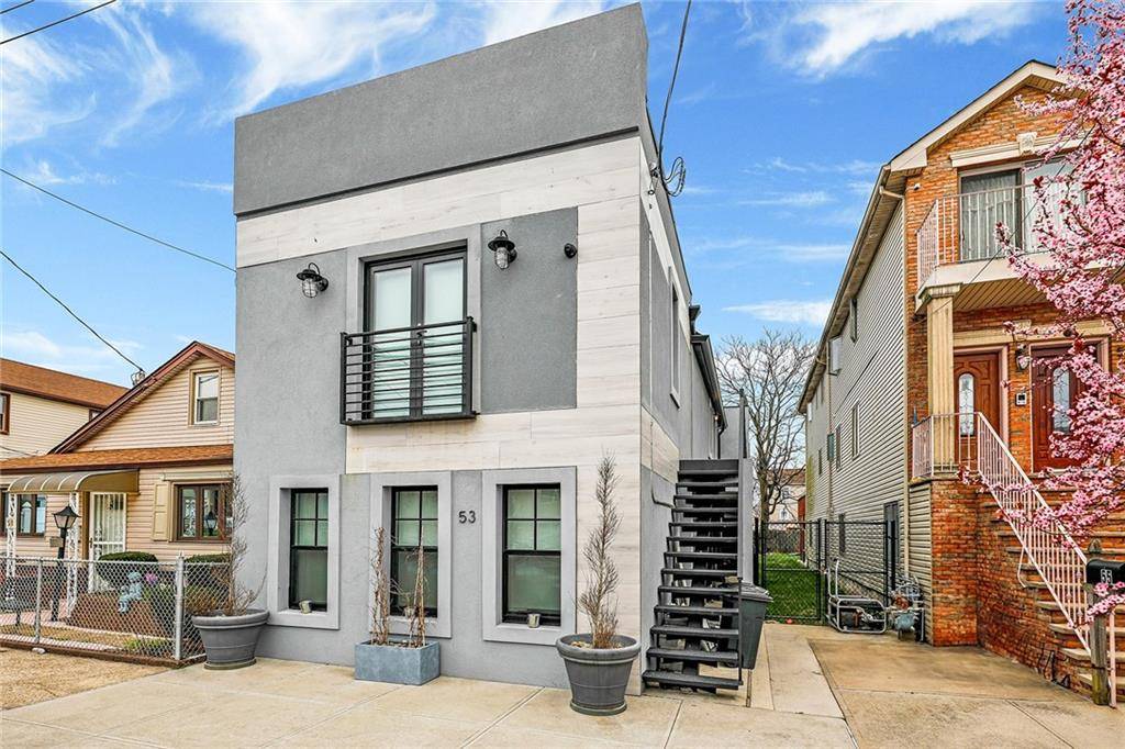 Staten  Island, NY 10305,53 Andrews ST