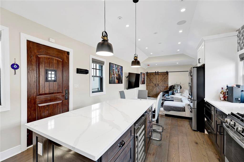 Staten  Island, NY 10305,53 Andrews ST