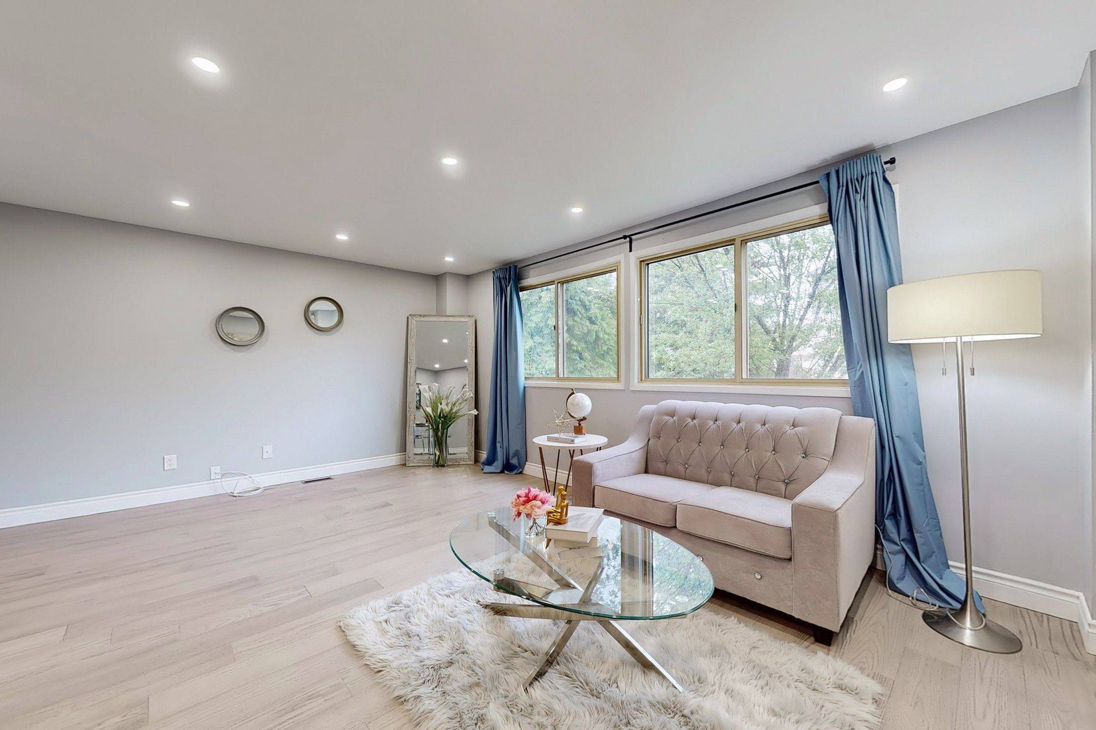 Toronto C15, ON M2H 2T2,10 Townsend RD