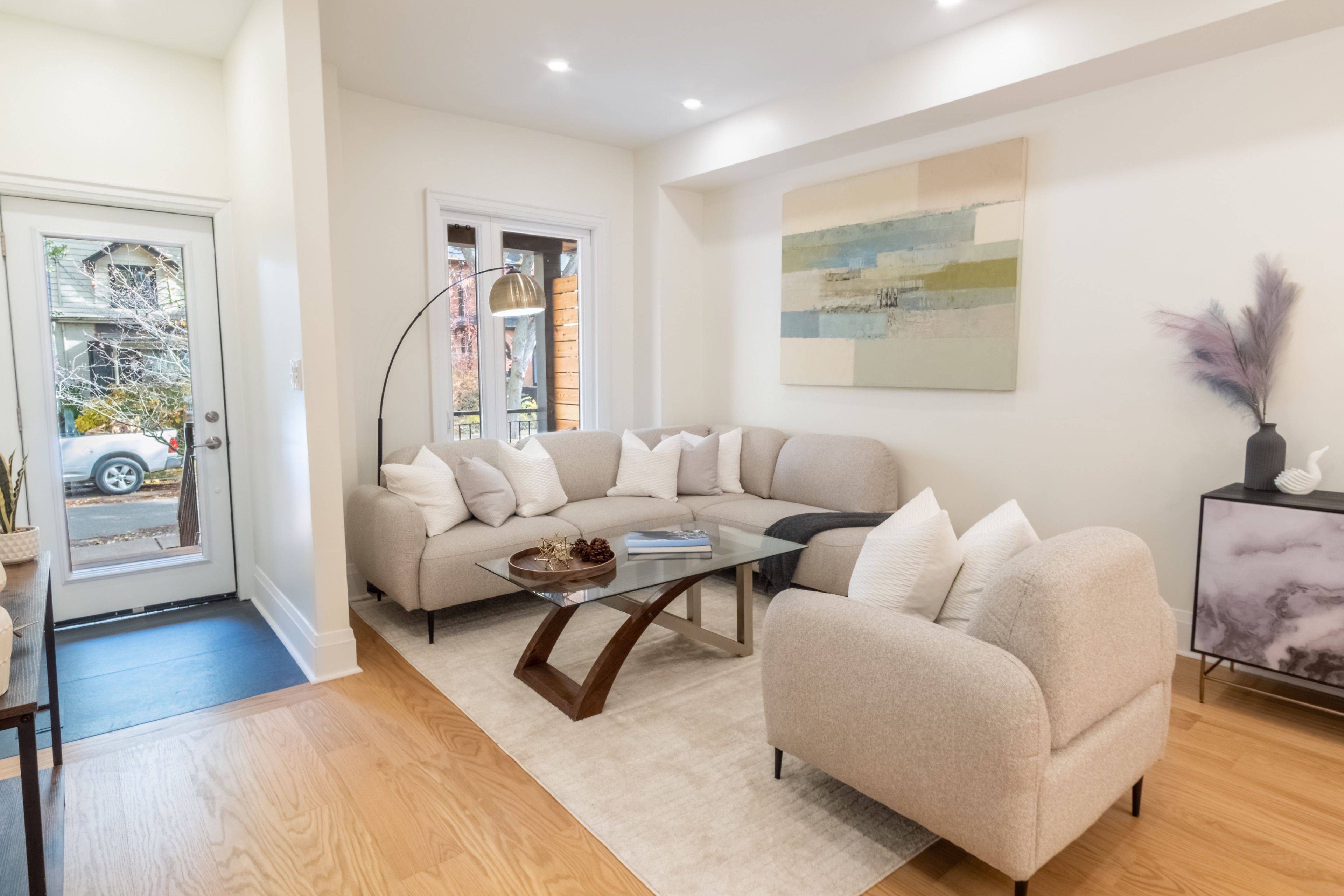 Toronto E01, ON M4M 2P6,46 Morse ST