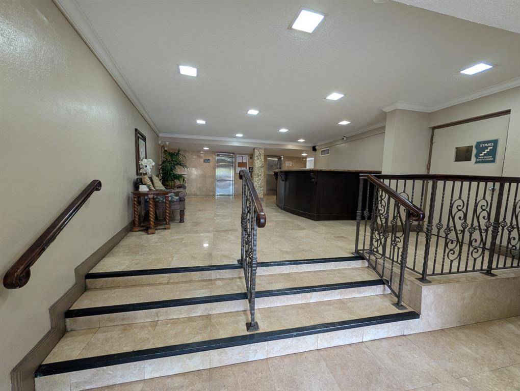 North Miami, FL 33181,1800 Sans Souci Blvd #238