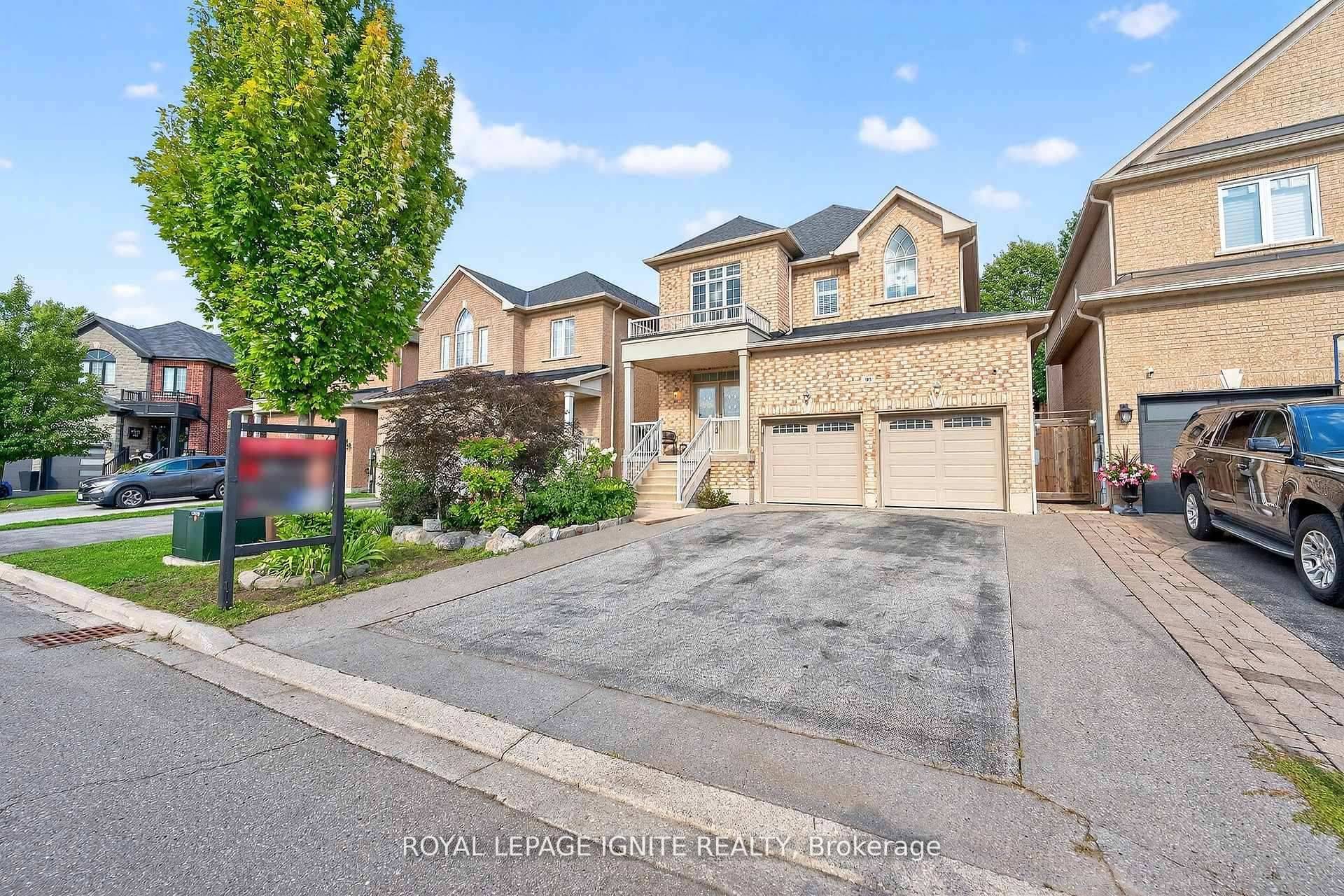 Bradford West Gwillimbury, ON L3Z 0J7,95 Chelsea CRES
