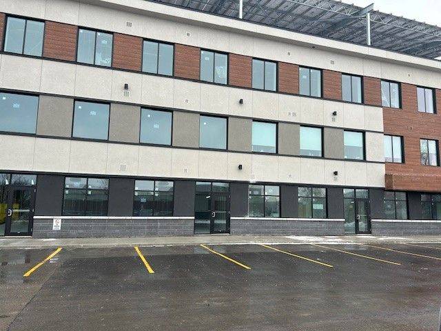 Aurora, ON L4G 4B7,35 Sunday DR