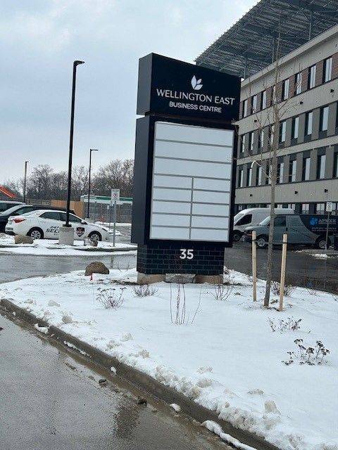 Aurora, ON L4G 4B7,35 Sunday DR