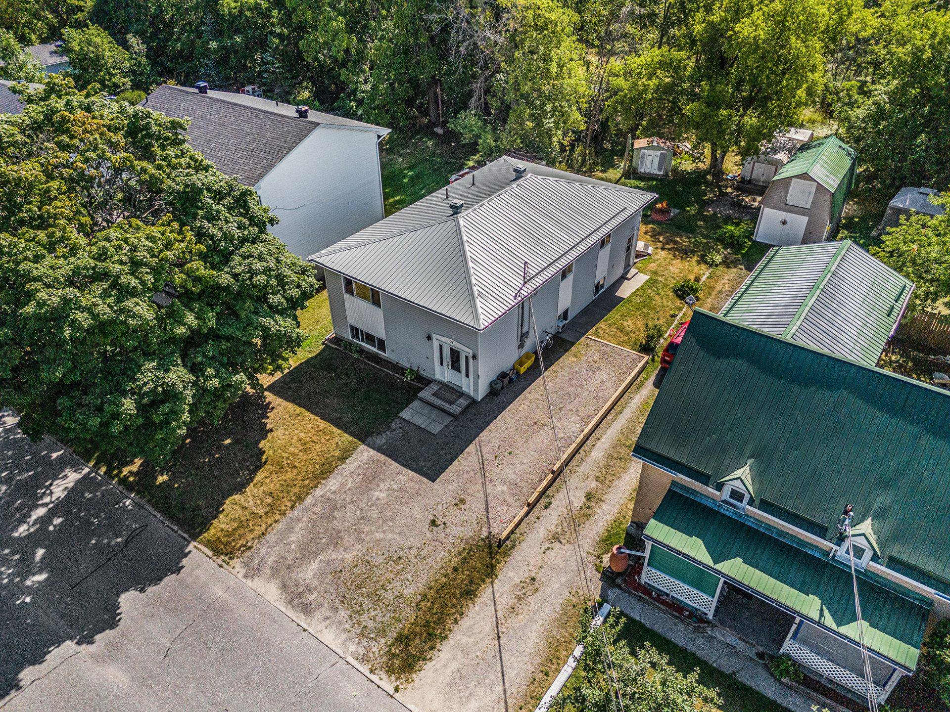 Smiths Falls, ON K7A 1K7,71 Stephen ST