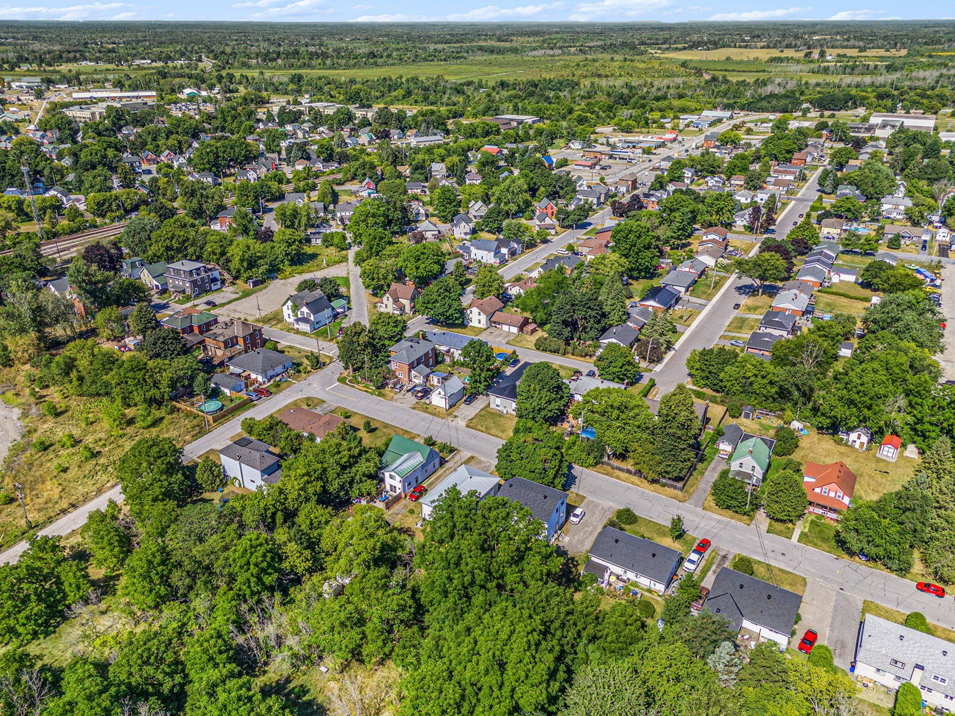 Smiths Falls, ON K7A 1K7,71 Stephen ST