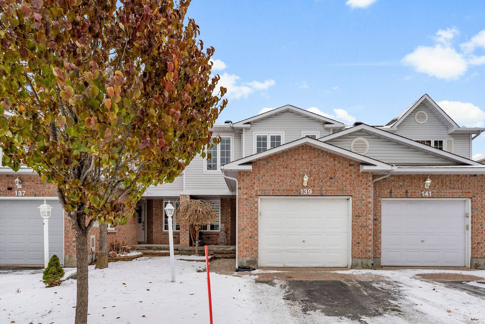 Stittsville - Munster - Richmond, ON K2S 1S4,139 Whalings CIR