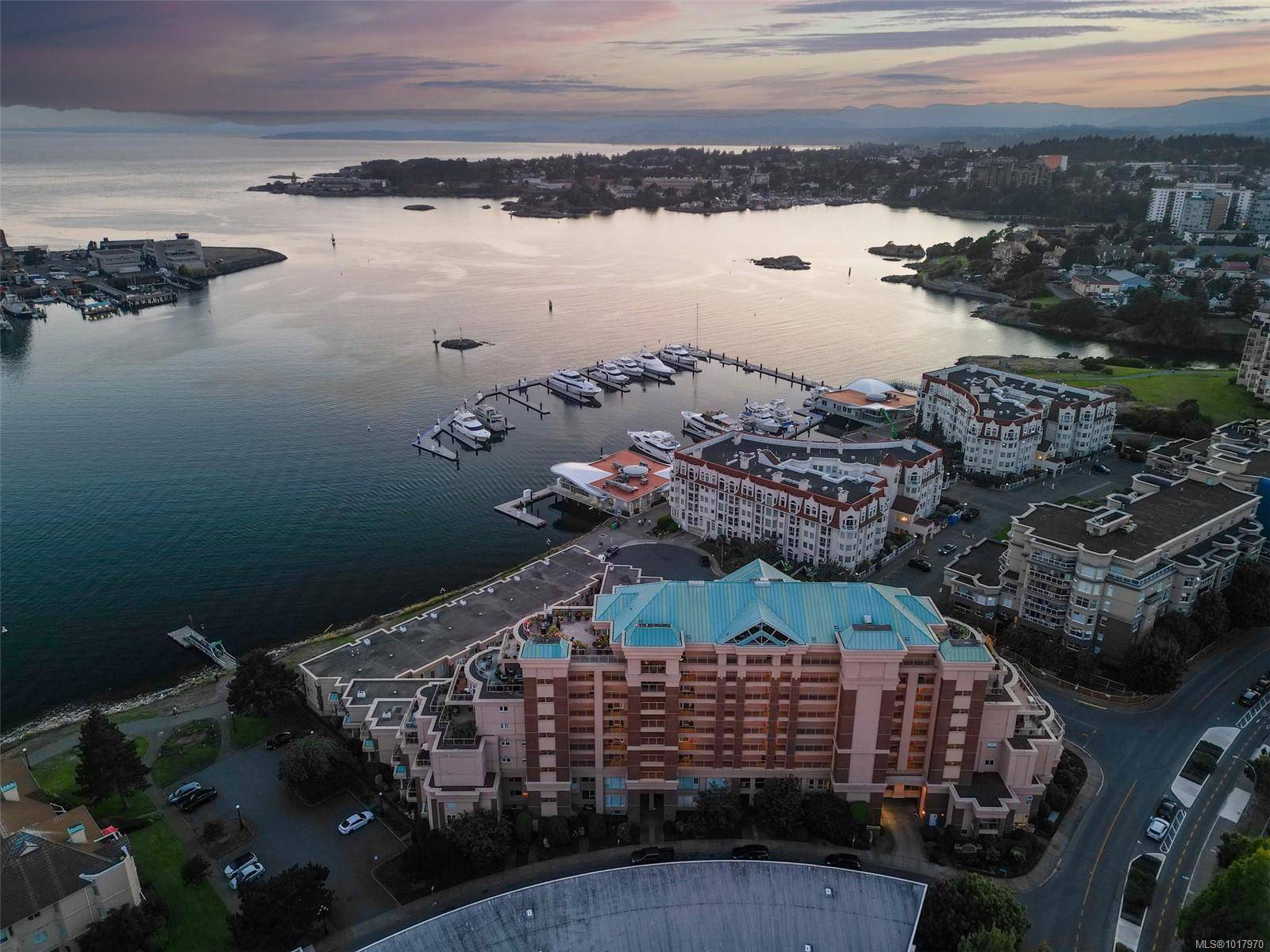 Victoria, BC V9A 7M5,75 Songhees Rd #126