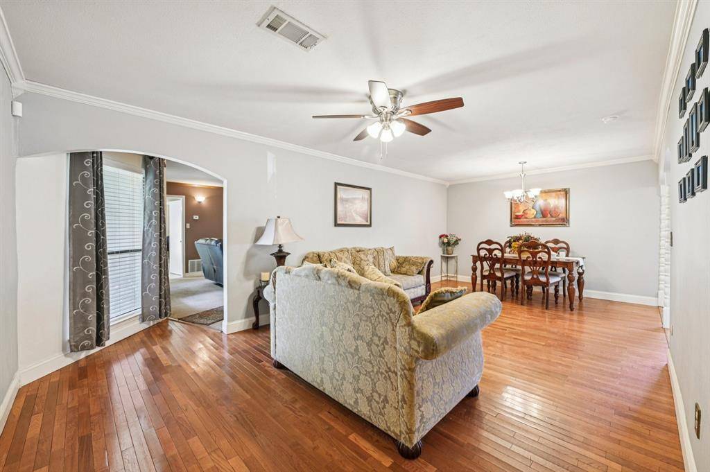 Dallas, TX 75238,8631 Charing Cross Lane