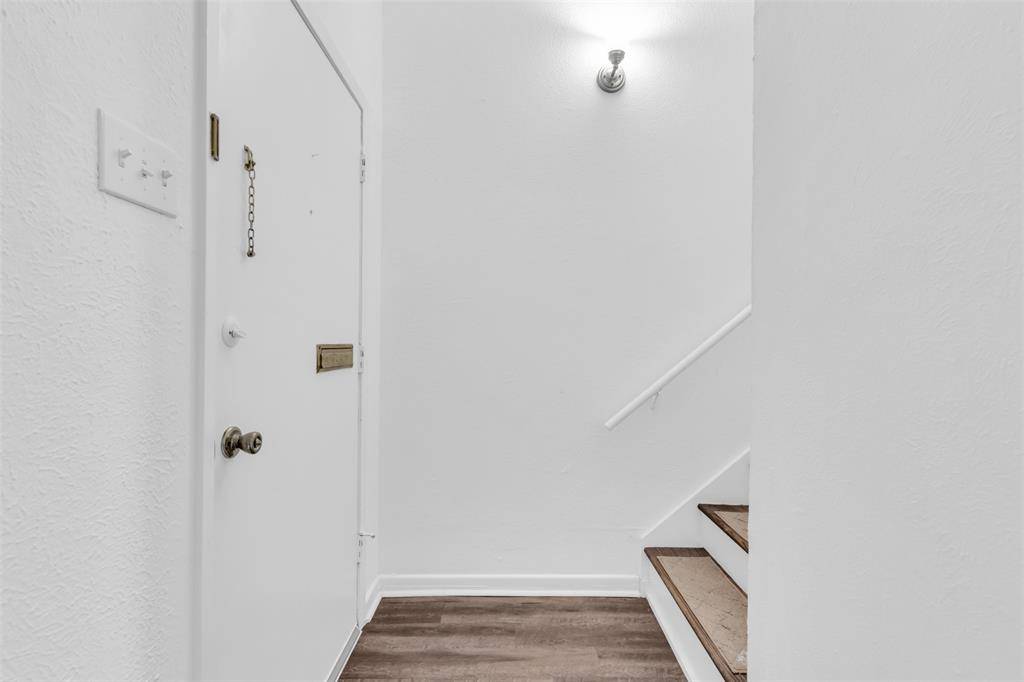 Dallas, TX 75230,7616 Riverbrook Drive #6