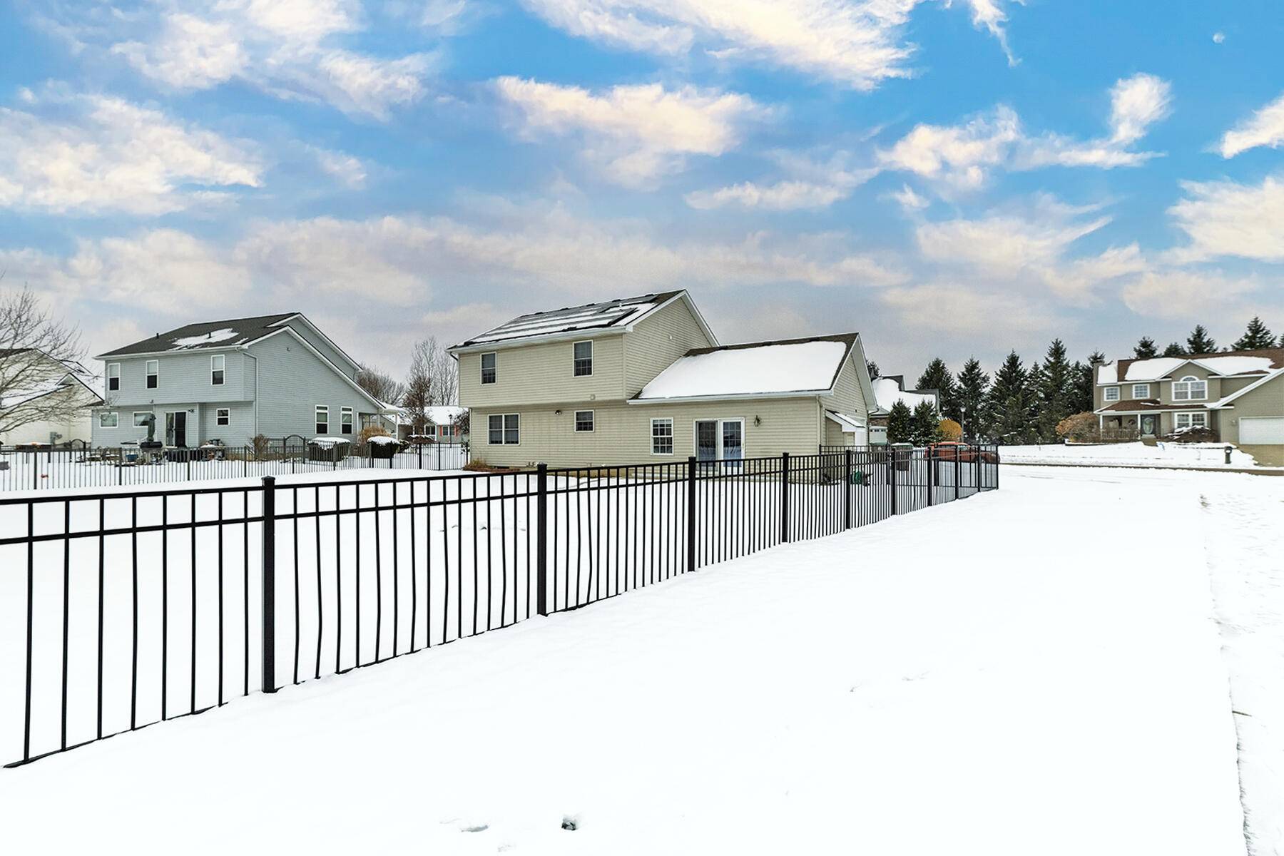 Holt, MI 48842,5071 Haddon Hall DR