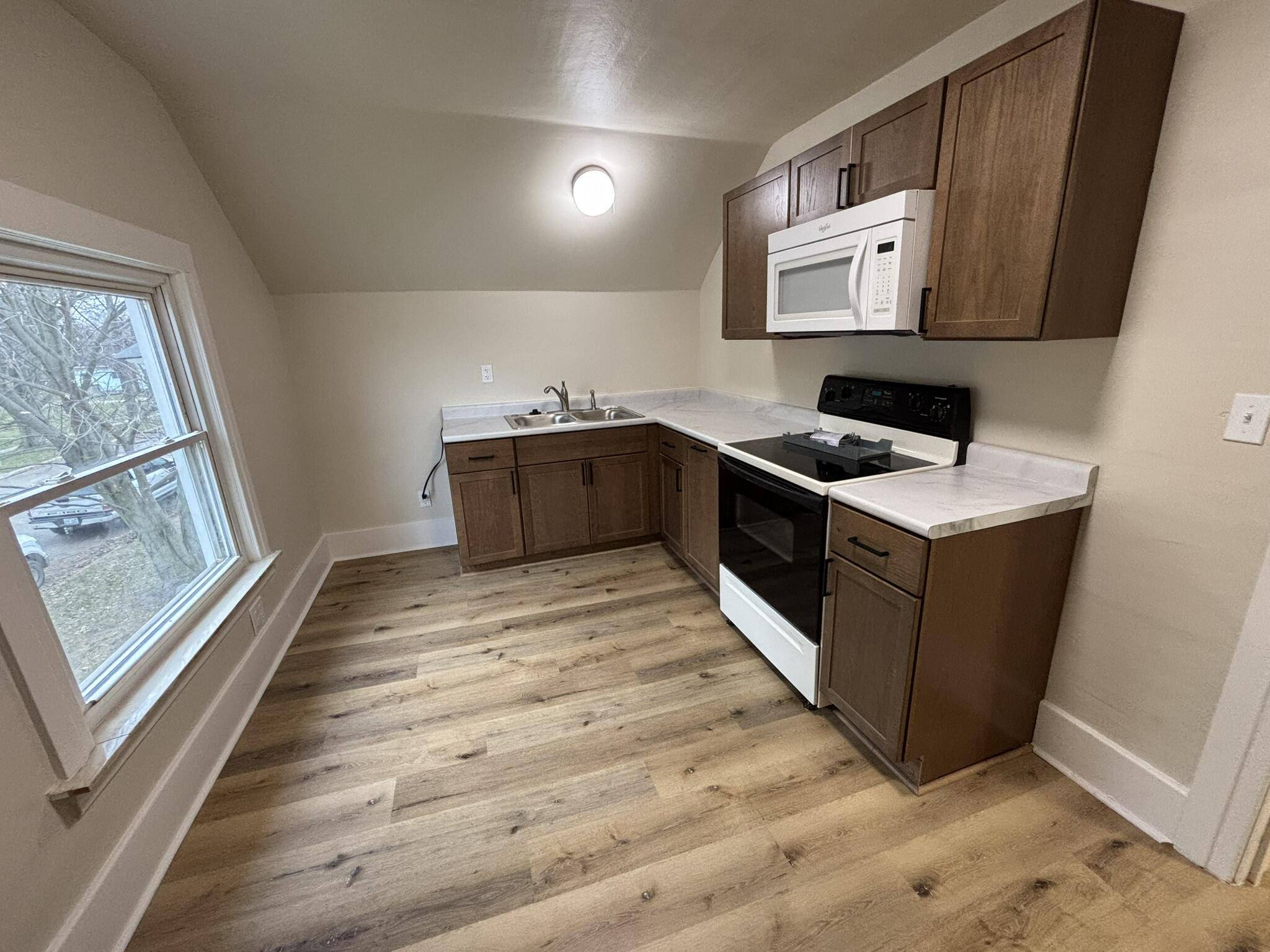 Milan, MI 48160,428 Ideal ST #2