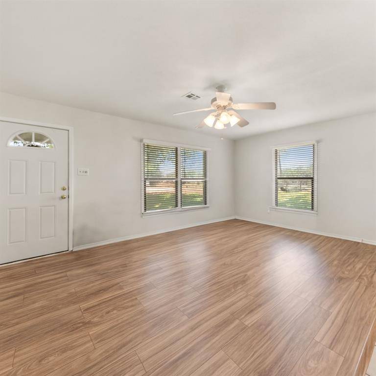 Elm Mott, TX 76640,386 W Main Street