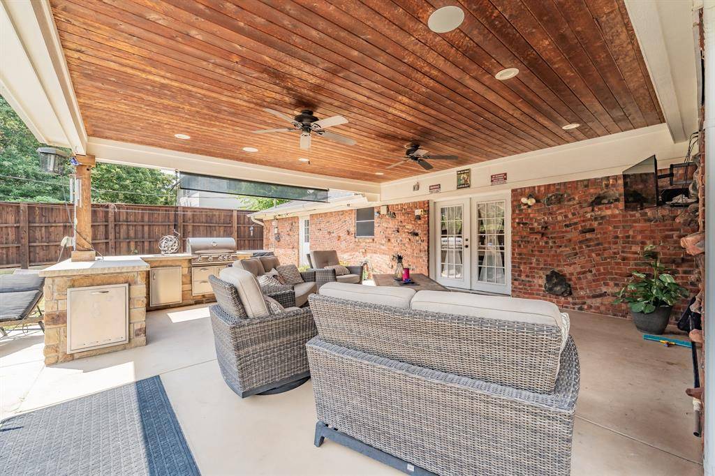 Hurst, TX 76053,833 W Cheryl Avenue