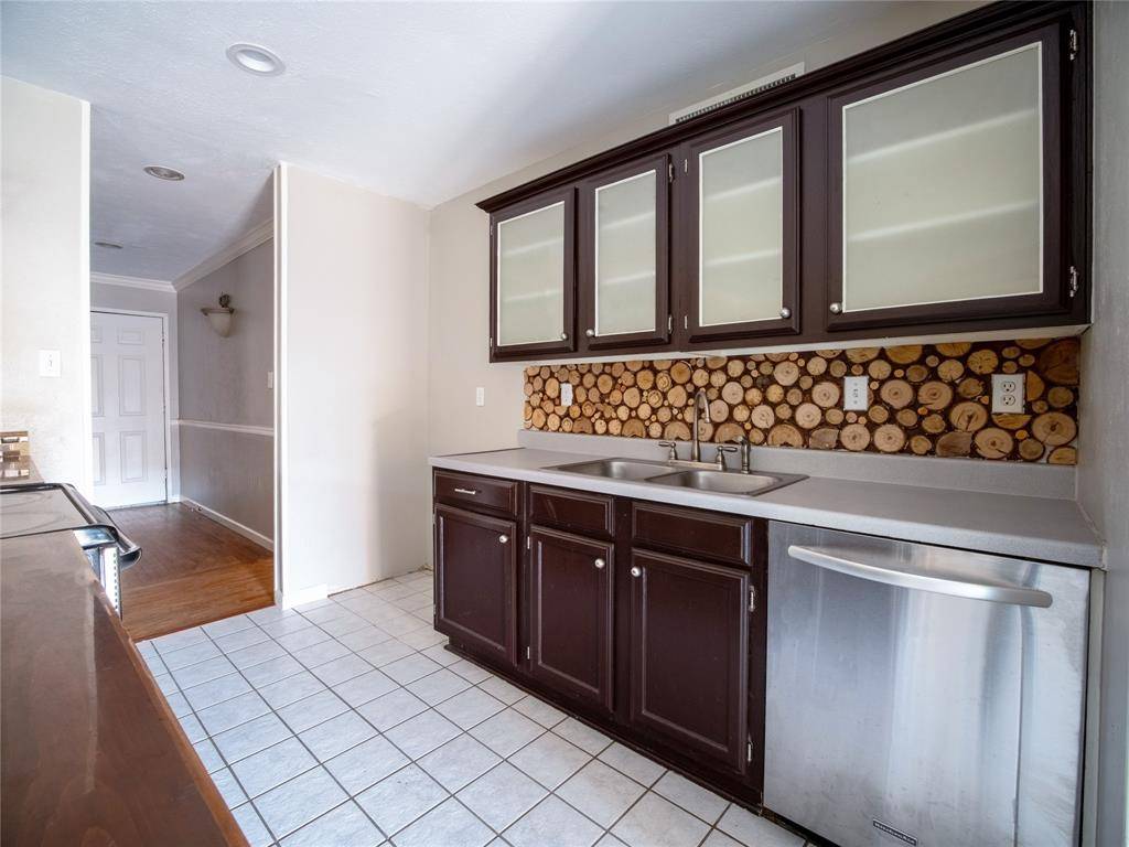 The Colony, TX 75056,5525 Rearn Drive