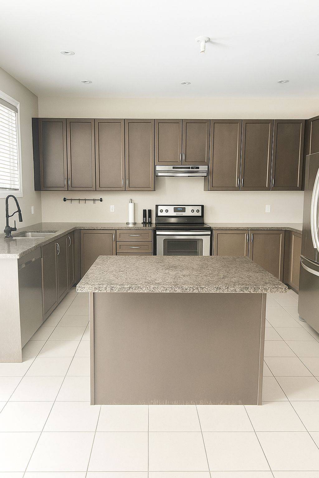 New Tecumseth, ON L9R 0M3,24 Treetops BLVD