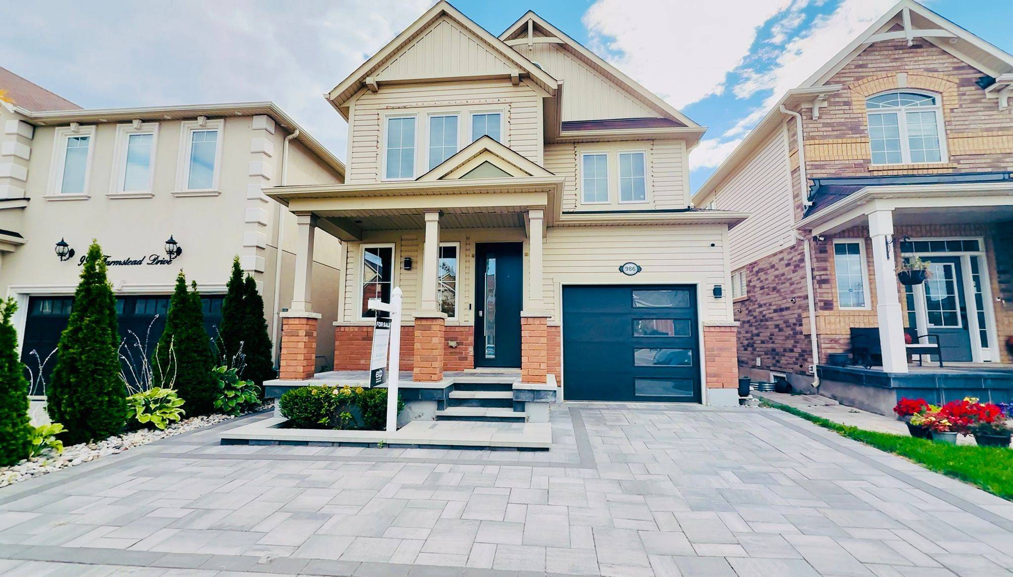 Milton, ON L9T 8J1,986 Farmstead DR