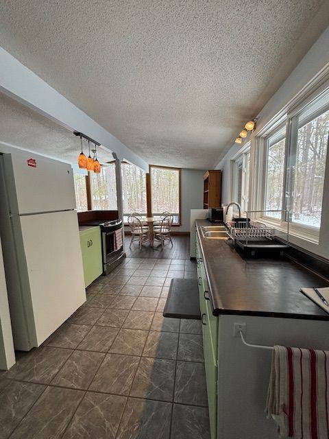 Kawartha Lakes, ON K0M 1N0,812 Sturgeon point RD E