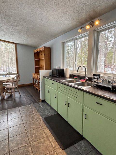 Kawartha Lakes, ON K0M 1N0,812 Sturgeon point RD E