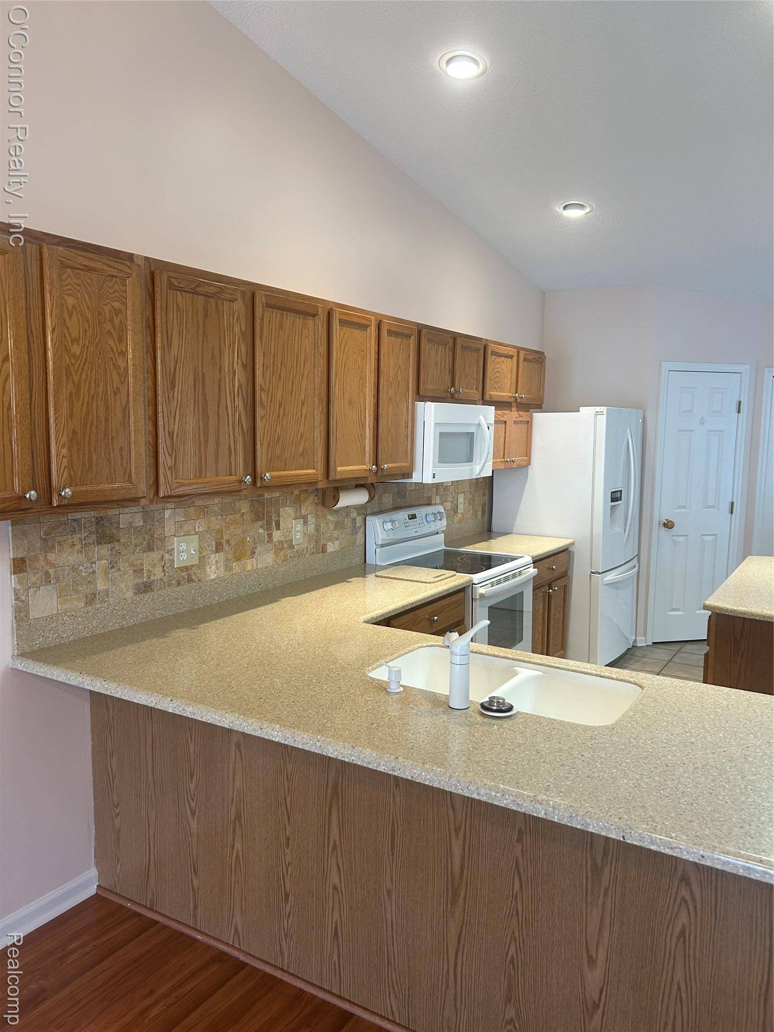 Marysville, MI 48040,830 Crystal LN