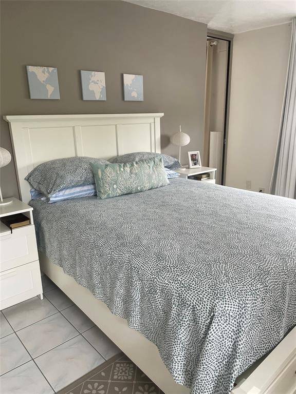 Lauderdale Lakes, FL 33311,2821 Somerset Dr #217