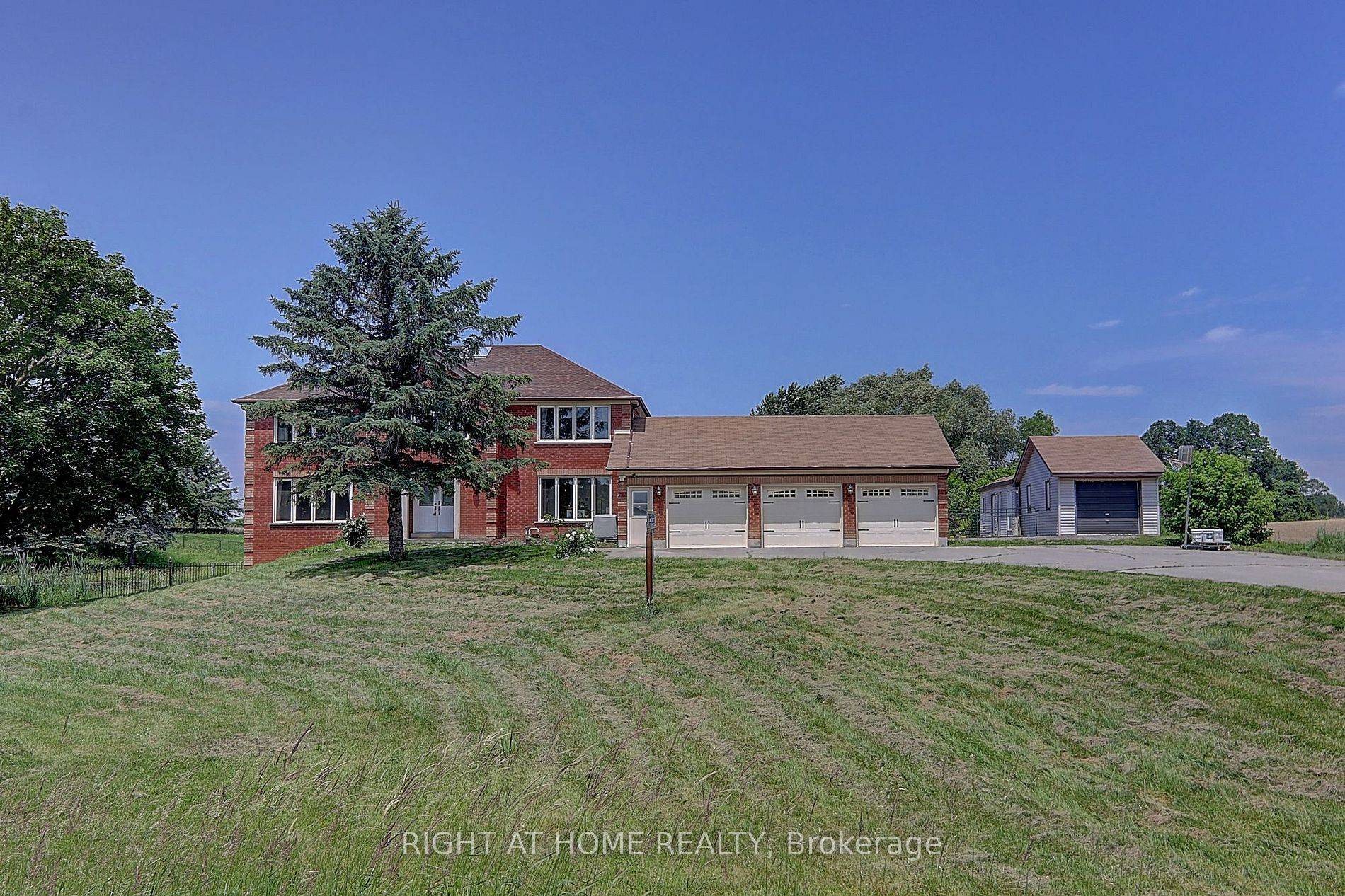 East Gwillimbury, ON L0G 1V0,1008 Mount Albert RD