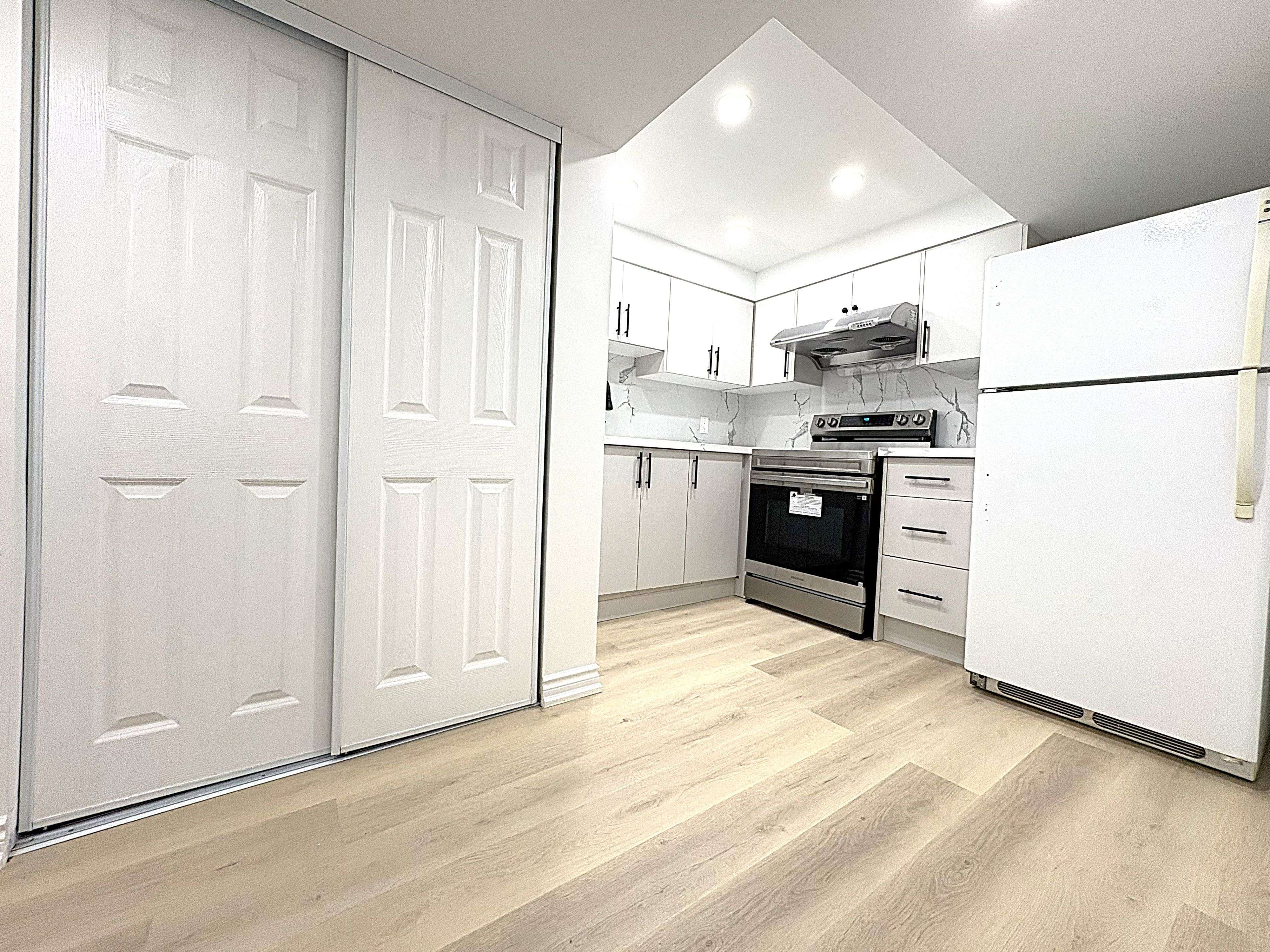 Toronto E07, ON M1V 2H7,9 Truro CRES