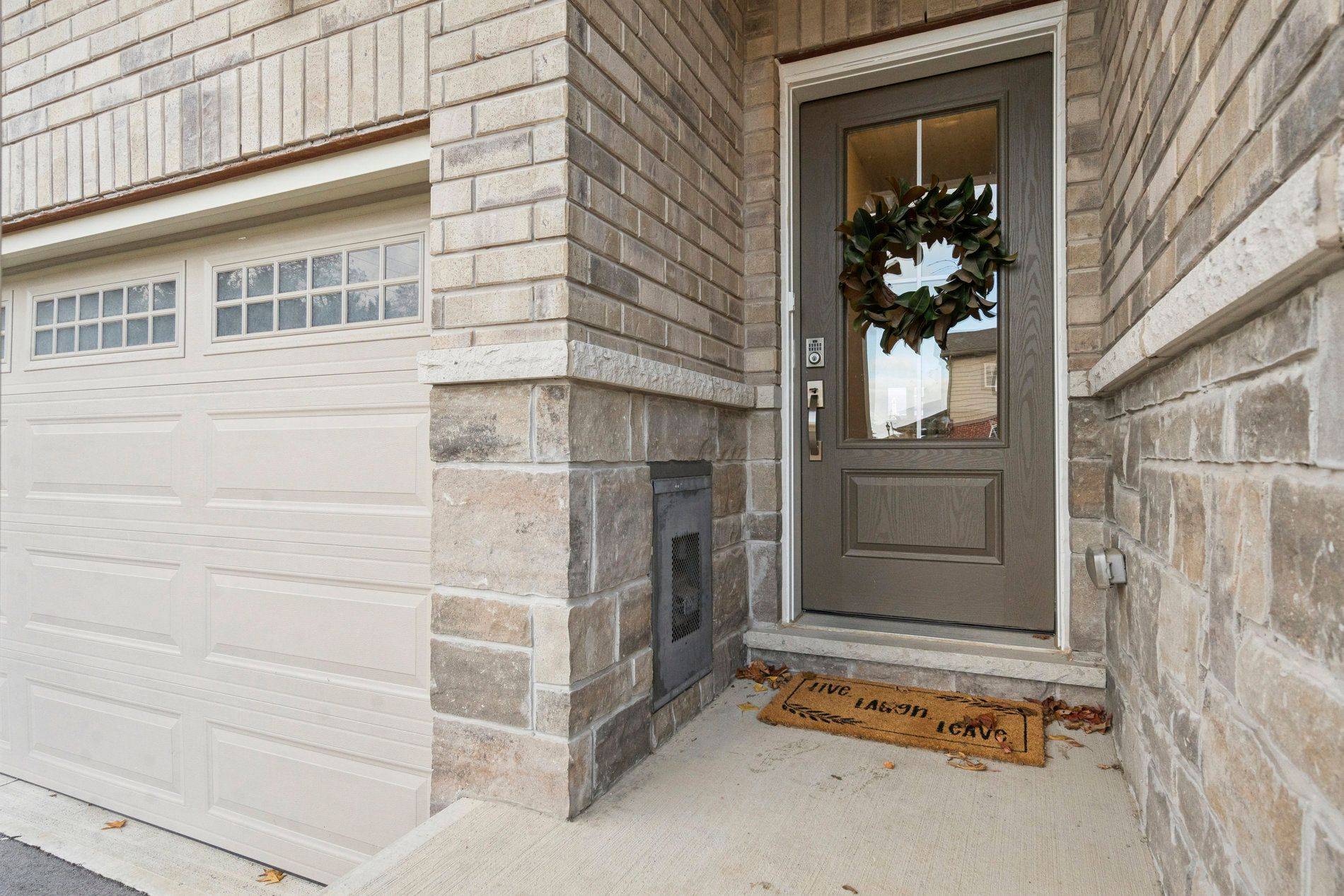 Pelham, ON L1E 0B4,26 Lymburner ST