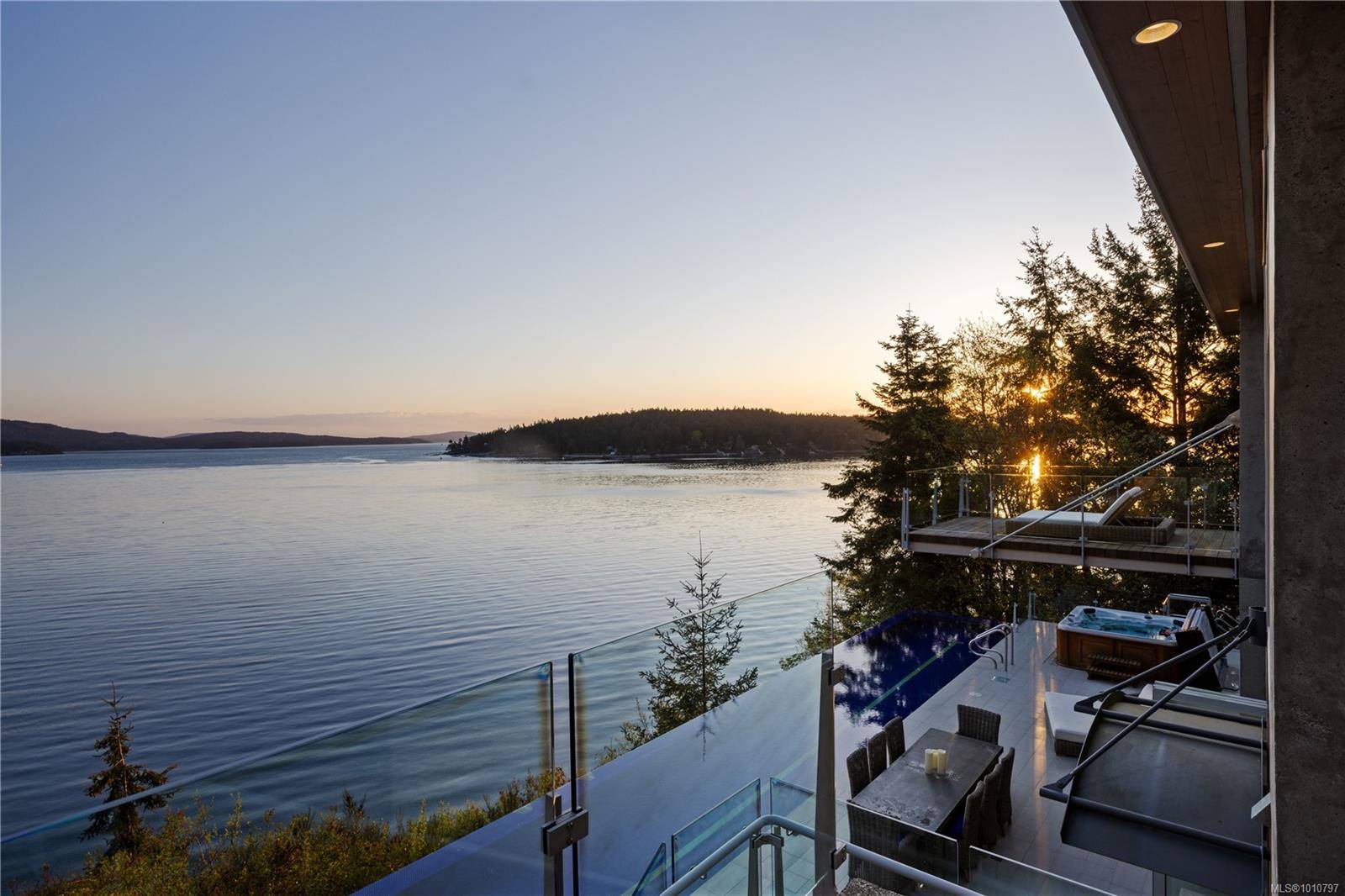 North Saanich, BC V8L 5L5,1580 Lands End Rd