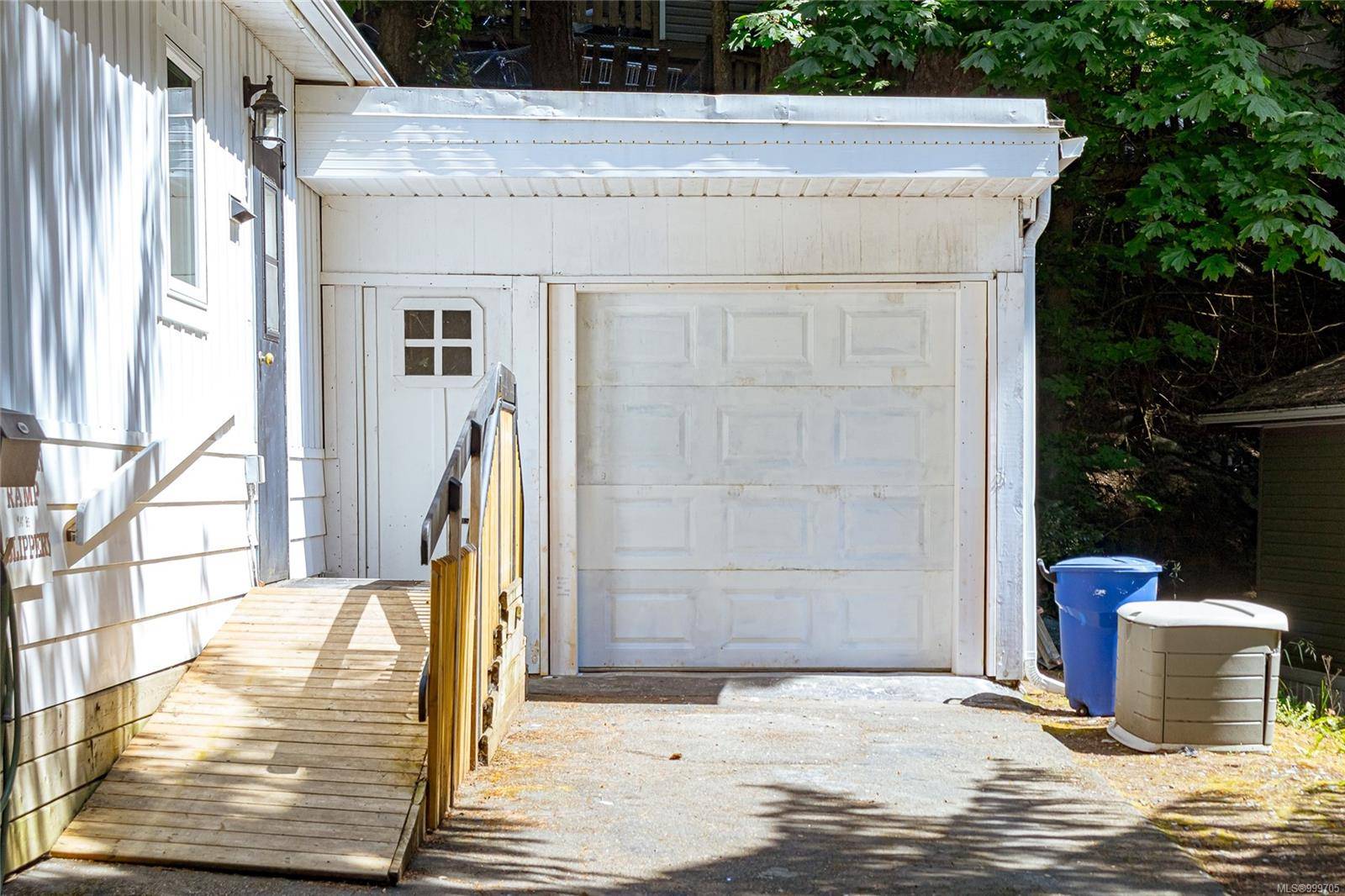 Langford, BC V9B 4H2,2500 Florence Lake Rd #50