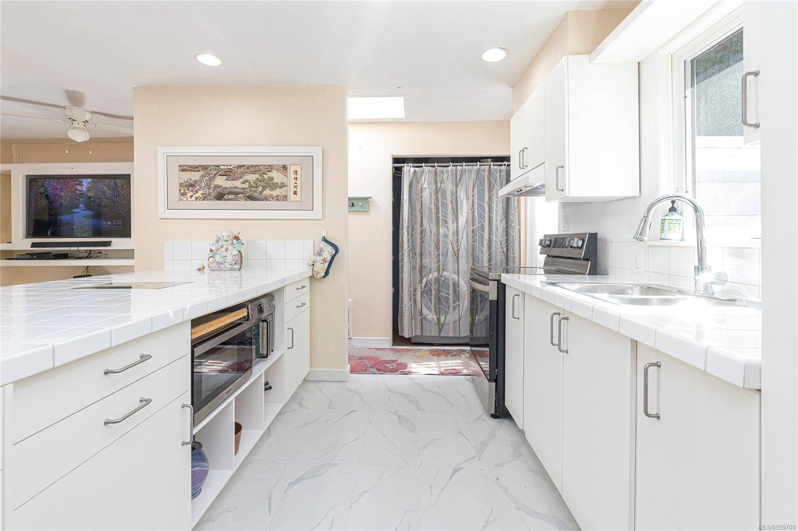 Langford, BC V9B 4H2,2500 Florence Lake Rd #50