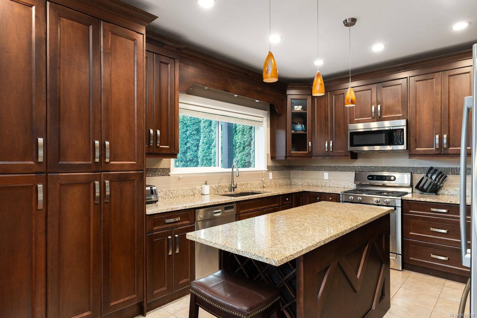 Saanich, BC V8Y 2G4,5173 Lochside Dr