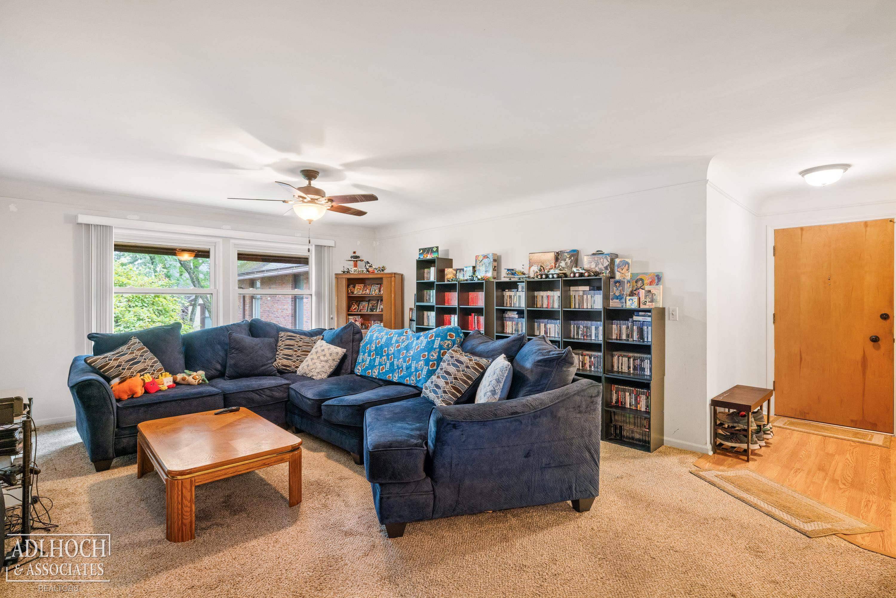 Grosse Pointe Woods, MI 48236,1750 Vernier RD