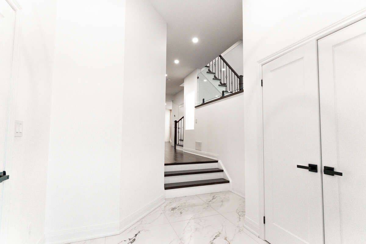 Ajax, ON L1Z 0N3,3 Halliday ST