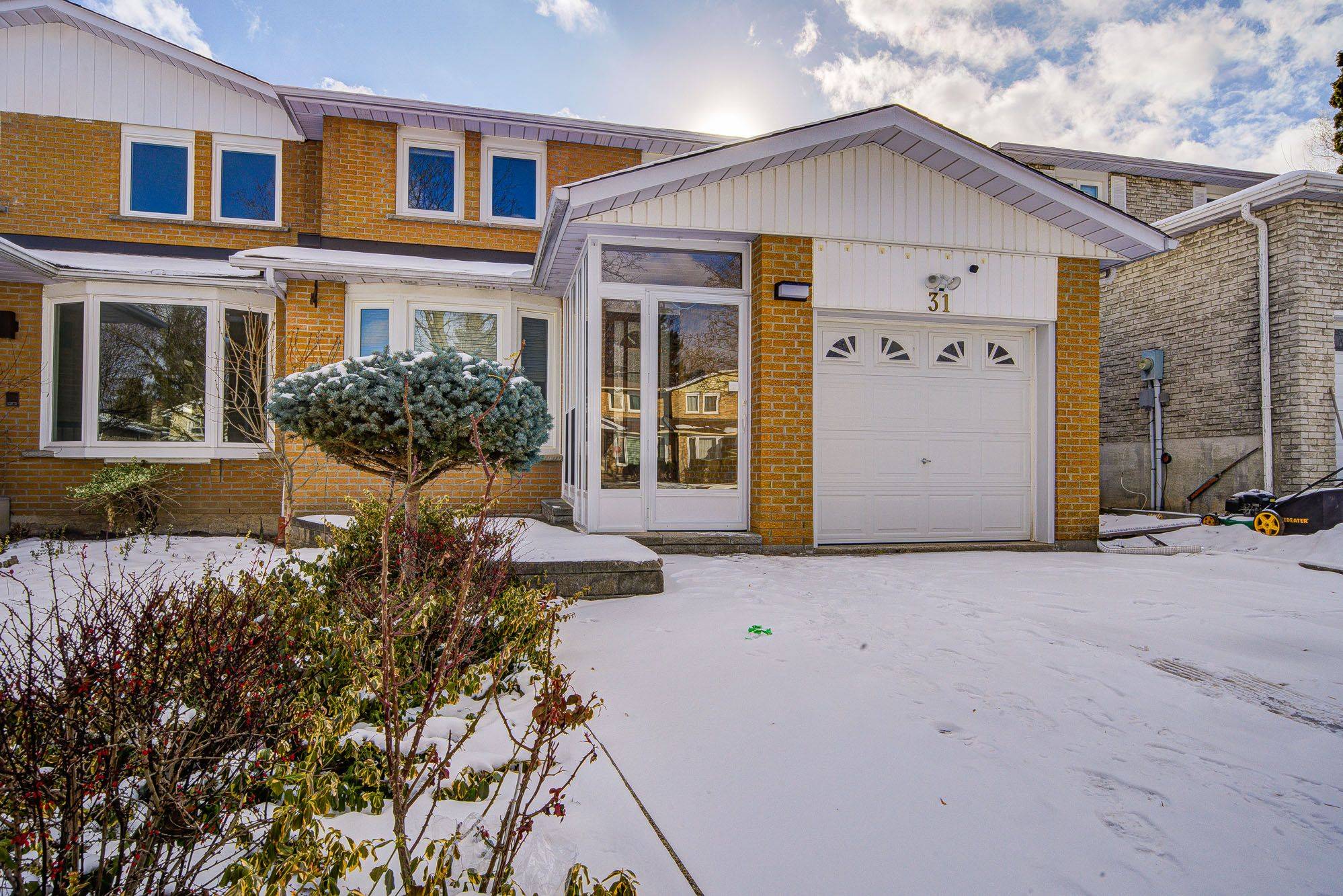 Markham, ON L3T 5H2,31 Charnwood PL
