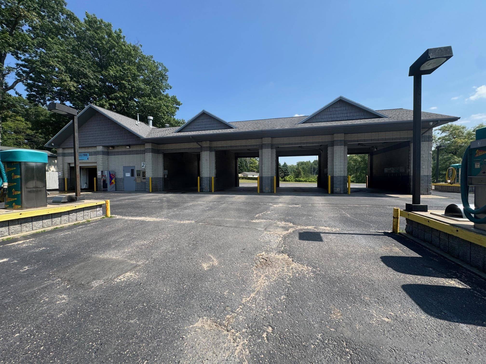 Prudenville, MI 48651,225 W Houghton Lake DR