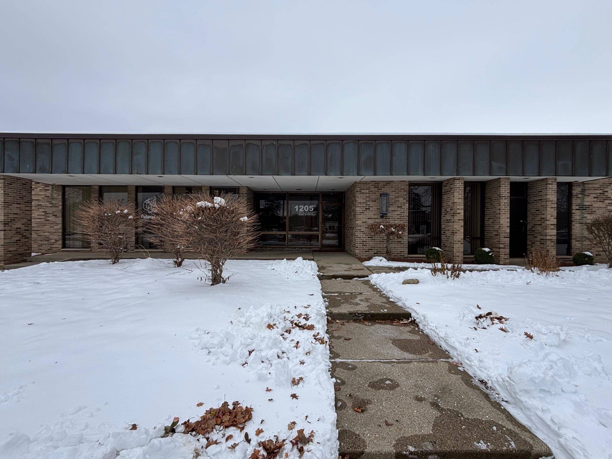 Mount Pleasant, MI 48858,1205 S Mission ST