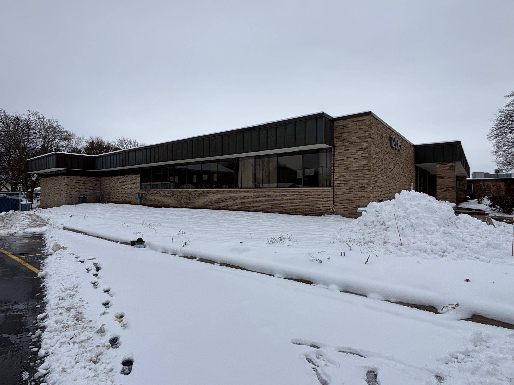 Mount Pleasant, MI 48858,1205 S Mission ST