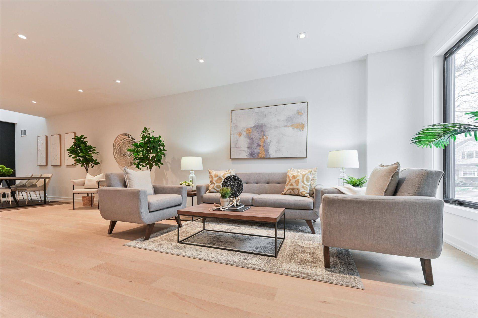 Toronto E03, ON M4B 3C9,44 Doris DR