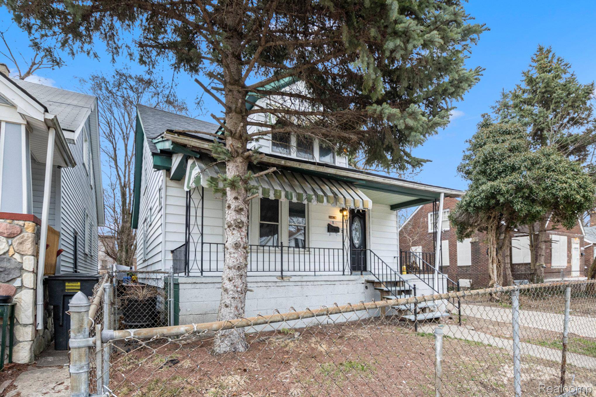 Detroit, MI 48221,16676 Tuller ST