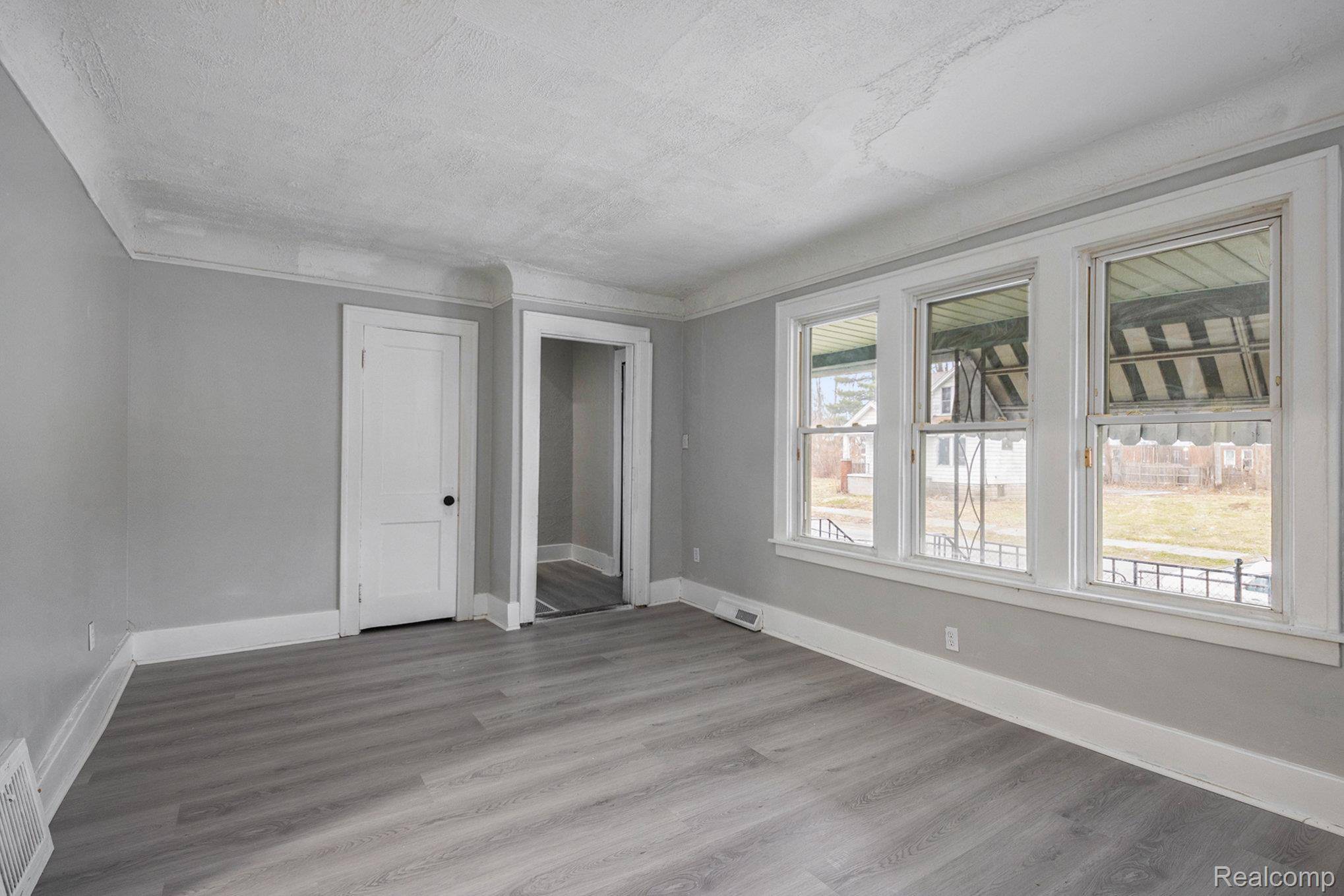 Detroit, MI 48221,16676 Tuller ST