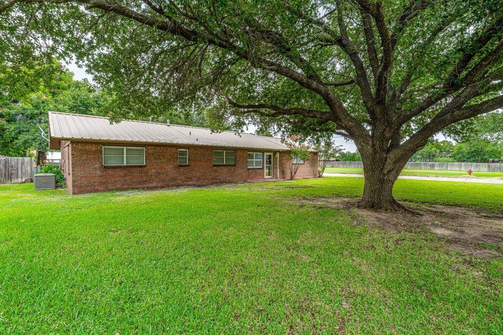 De Leon, TX 76444,1201 N Holland Street