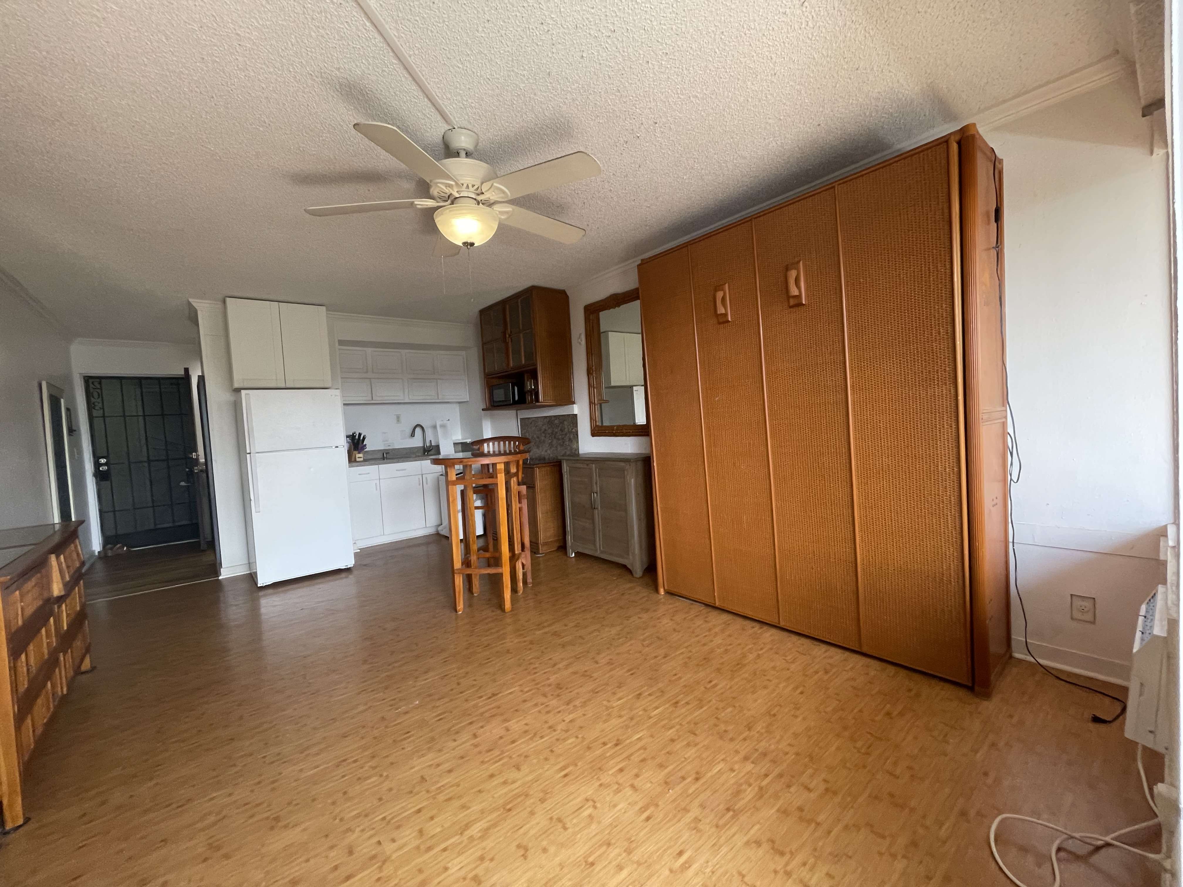 Kailua-kona, HI 96740,75-5680 KUAKINI HWY #203