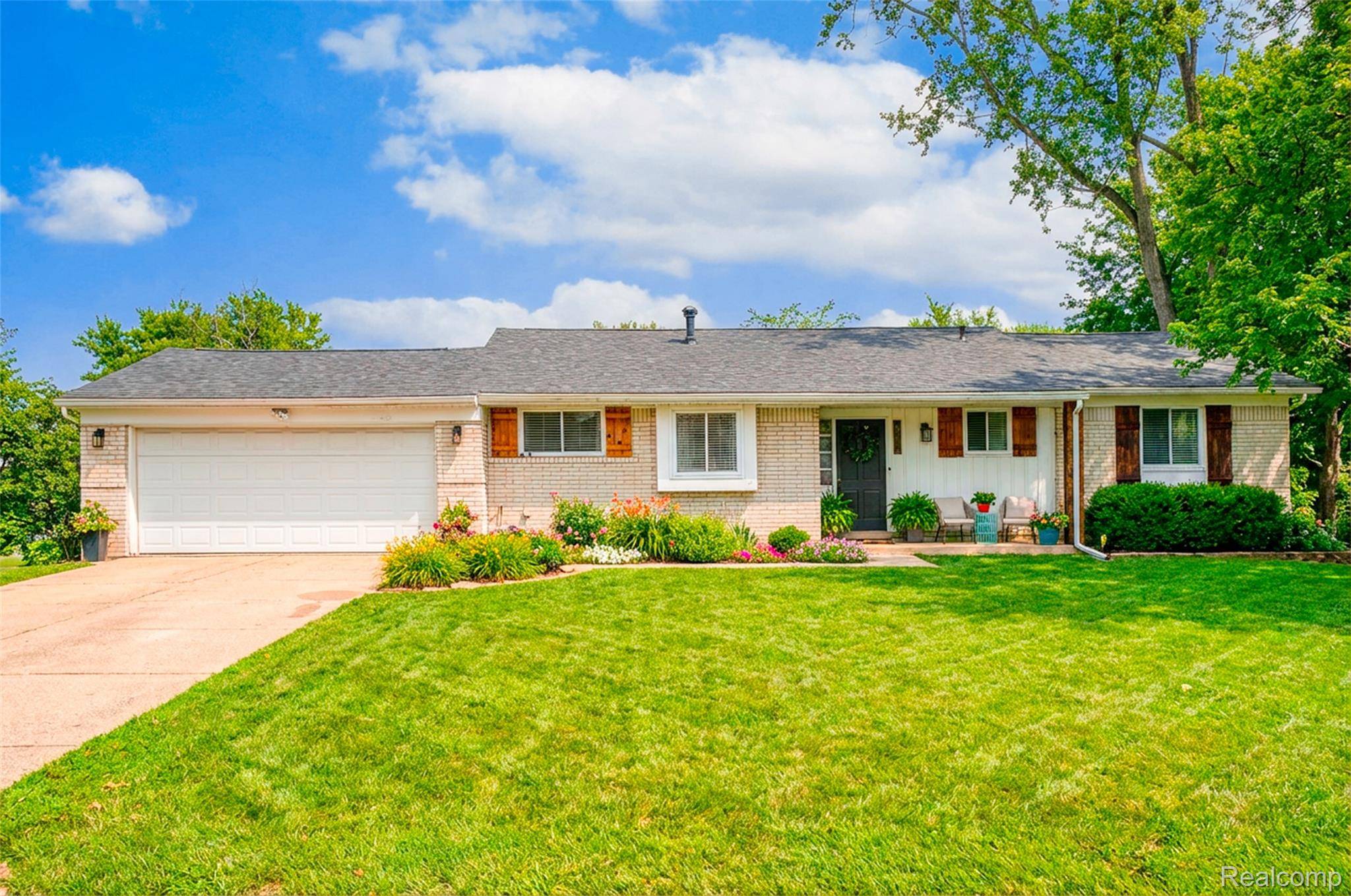 Farmington Hills, MI 48336,29258 Geraldine CT