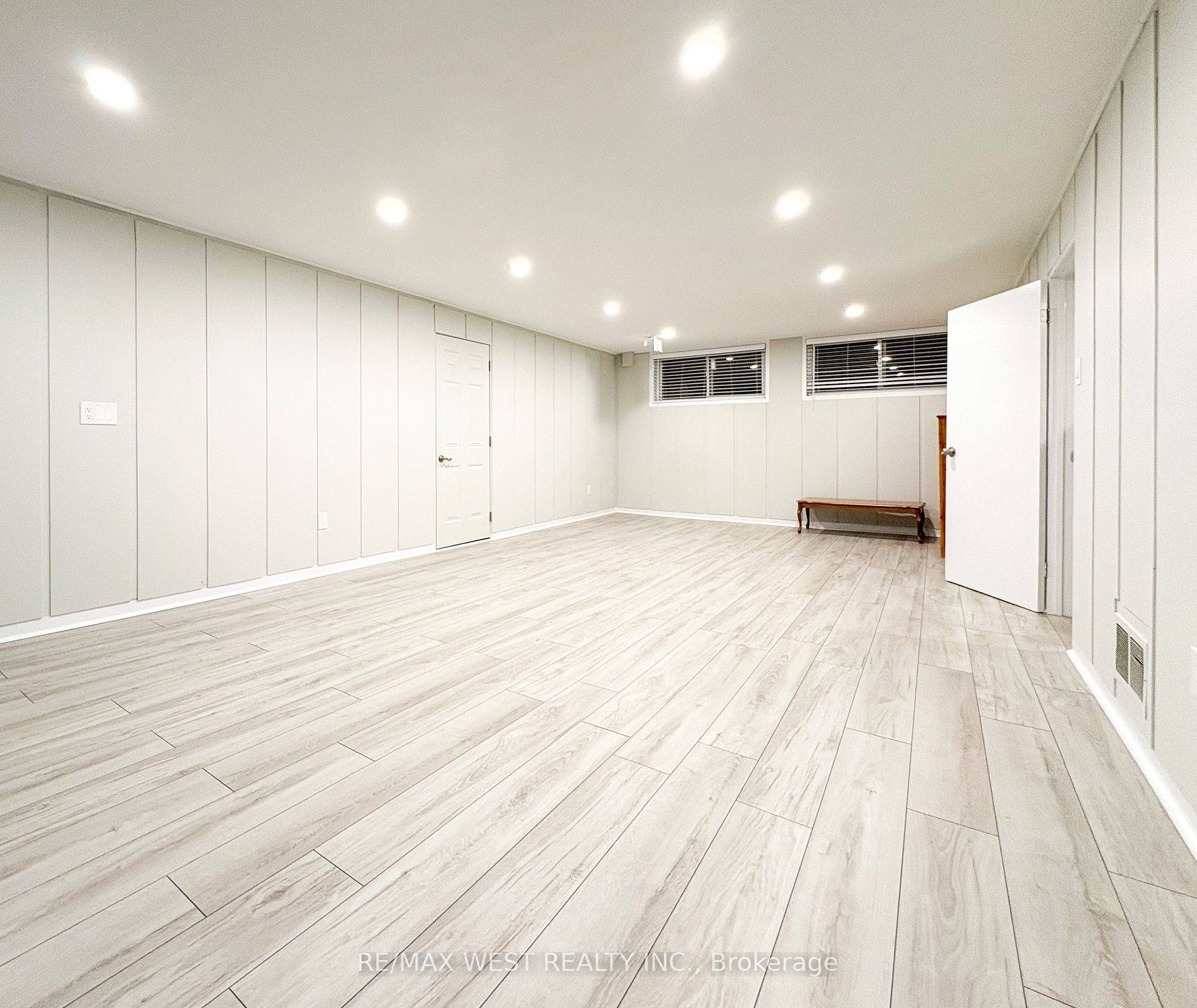 Toronto C06, ON M3H 4V7,5 Arlstan DR #Bsmt