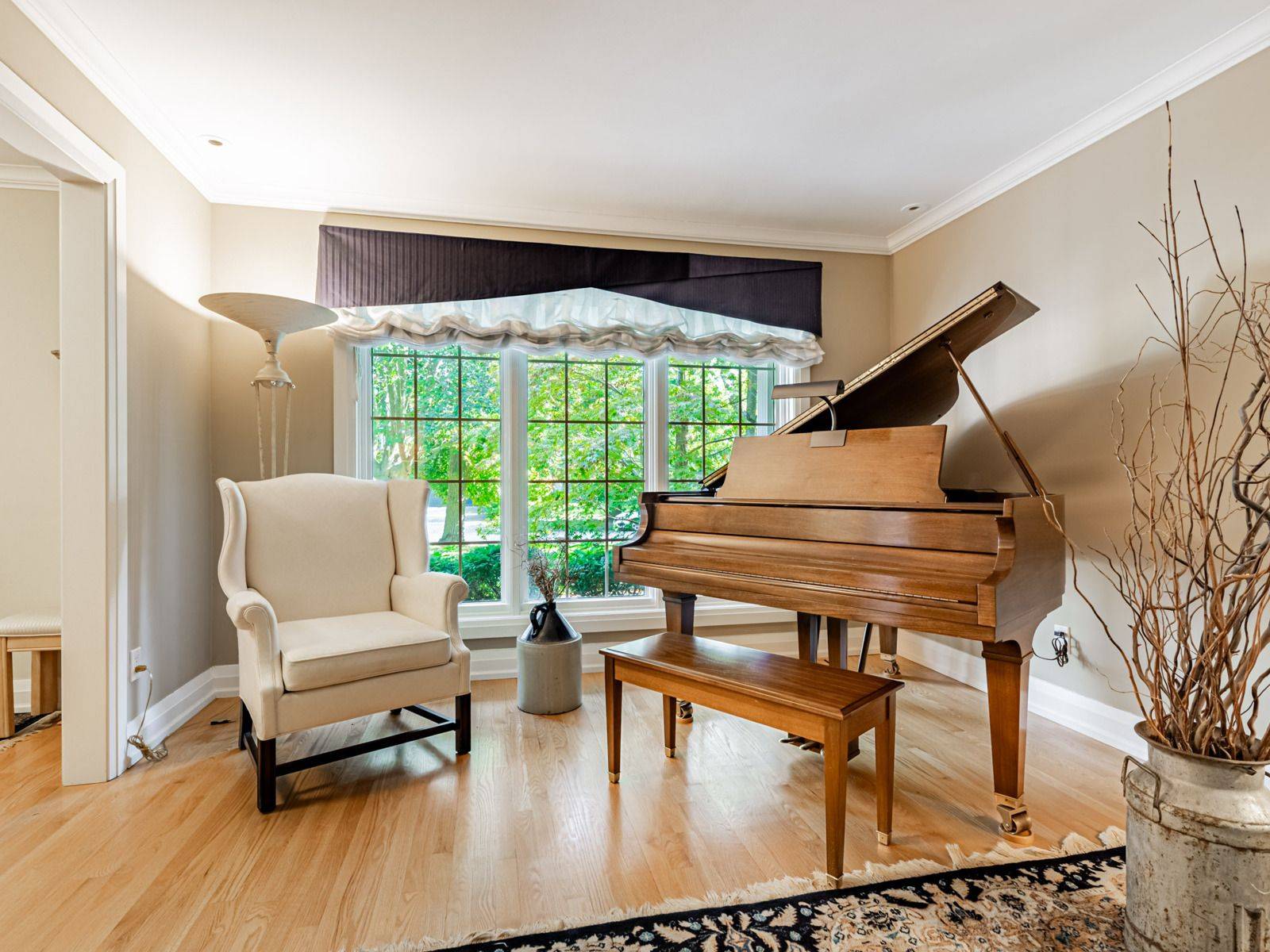 Toronto C13, ON M3B 3C1,88 Ames CIR