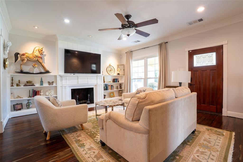 Fort Worth, TX 76107,1620 Clover Lane